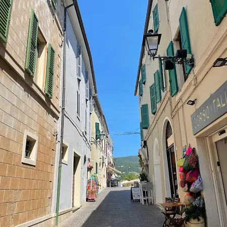 L'angolo Di Mare Centro Di דירה